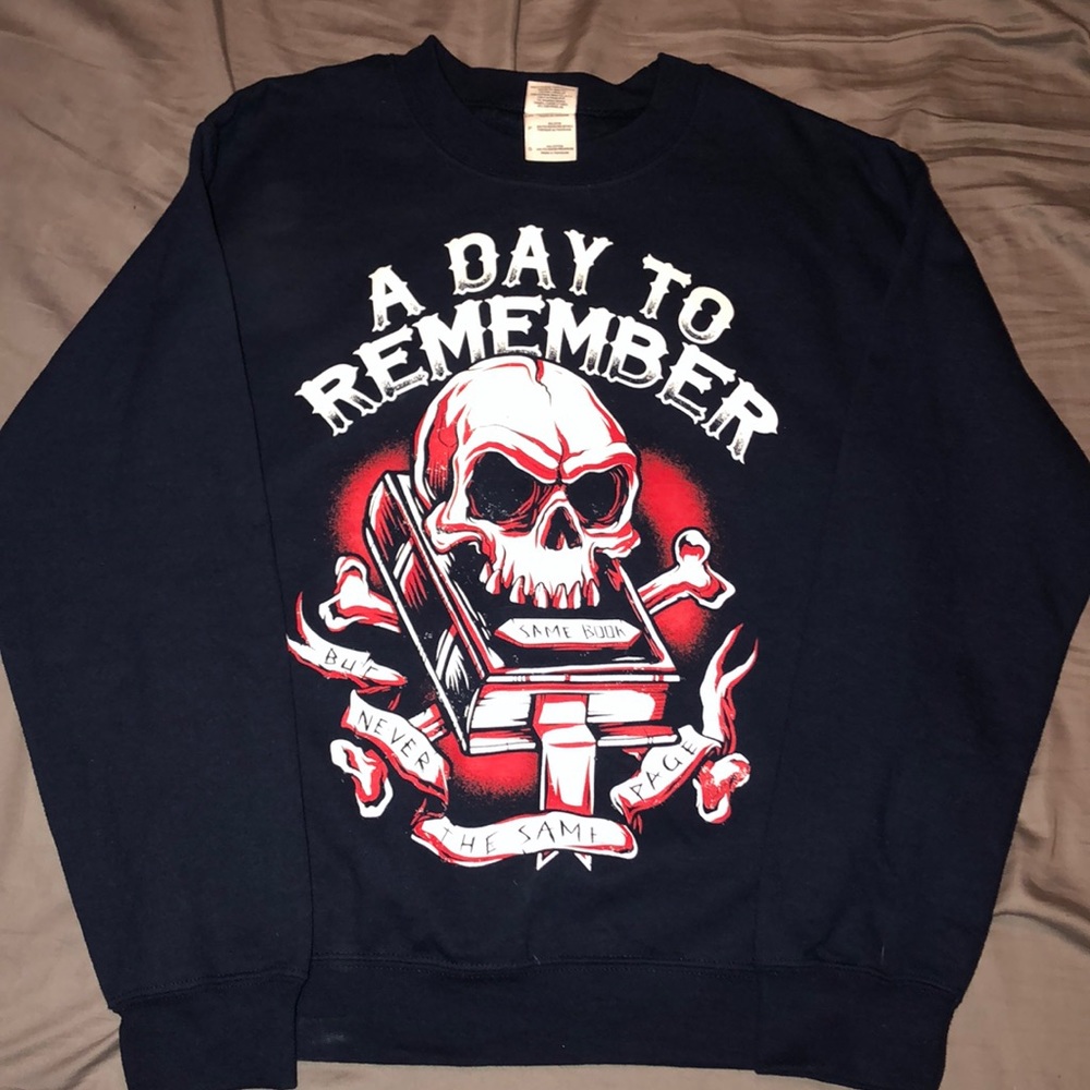 A DAY TO REMEMBER crew neck
